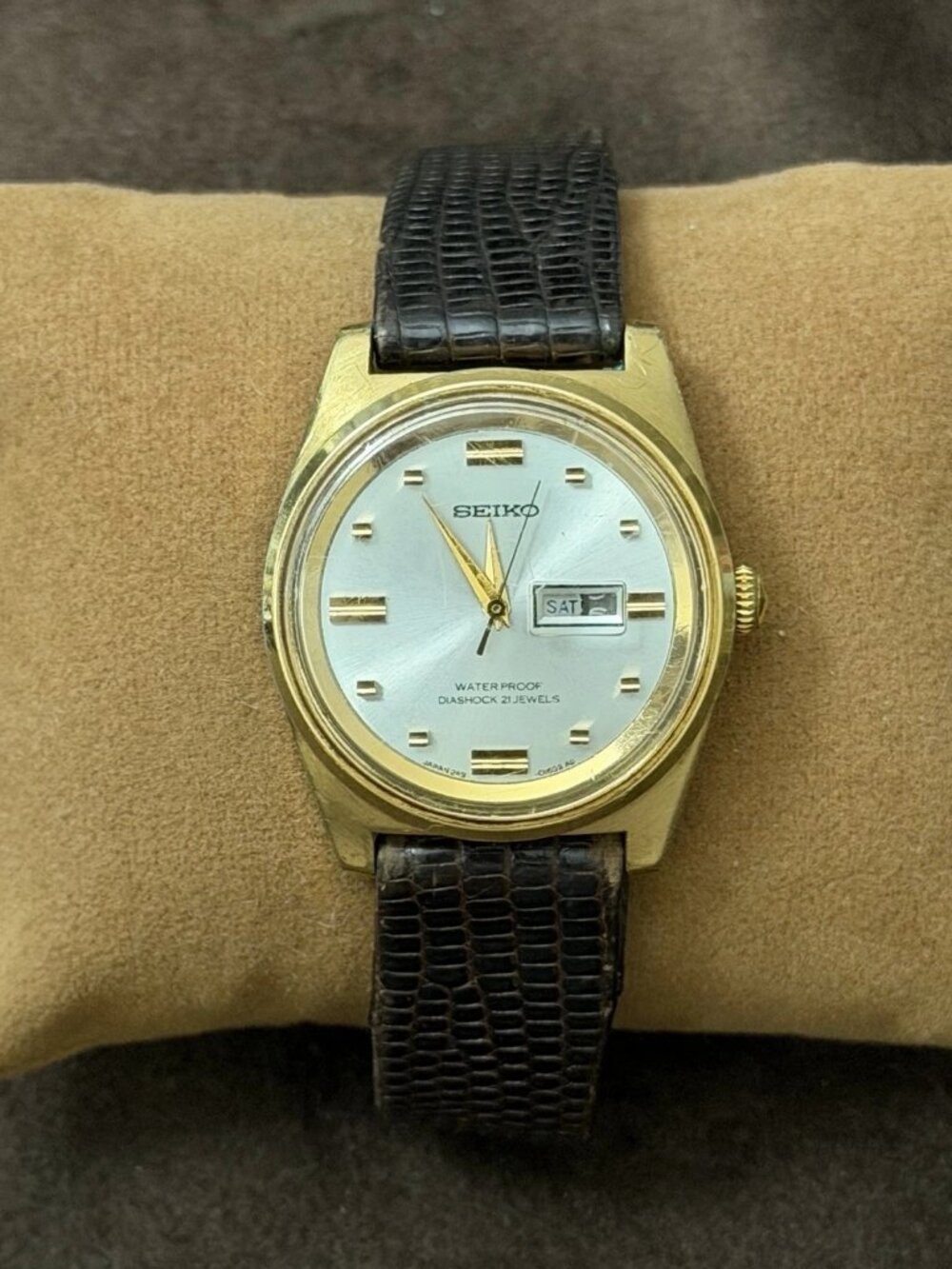 Seiko Diashock Automatic 21 Jewels Day/Date Gold Case Silver Dial 34mm